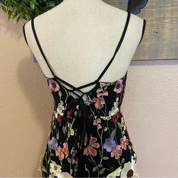 NWOT Lulus Thriving Energy Black 3D Floral Embroidered Lace-Up Midi Dress - Picture 7 of 13